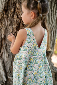 Weekend Dress in Spring Blooms